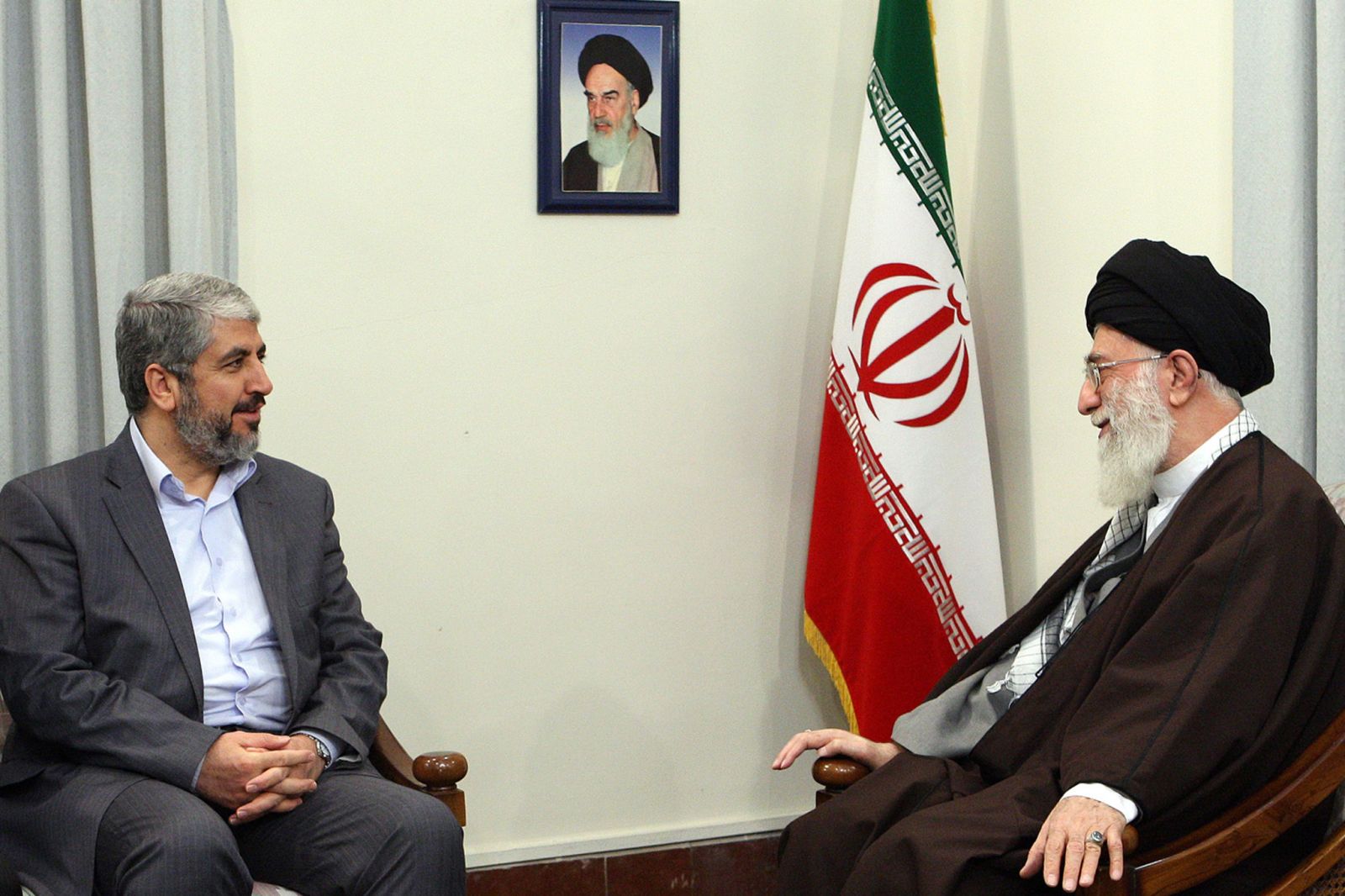 حماس ترفض شرط إسرائيل بقطع العلاقات مع إيران