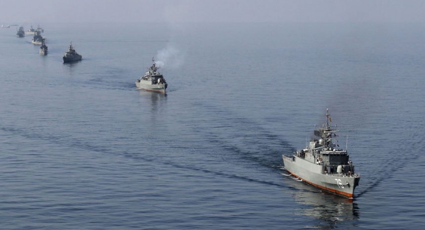 قائد البحرية الإيراني: انتقال النفط من مضيق هرمز يعتمد على تأمين الأمن من طرف إيران فقط
