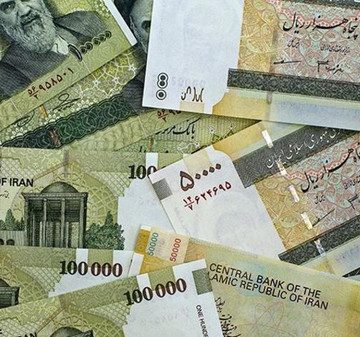 انهيارالريال الإيراني يقرع أبواب اقتصاد الجمهورية المُتداعي