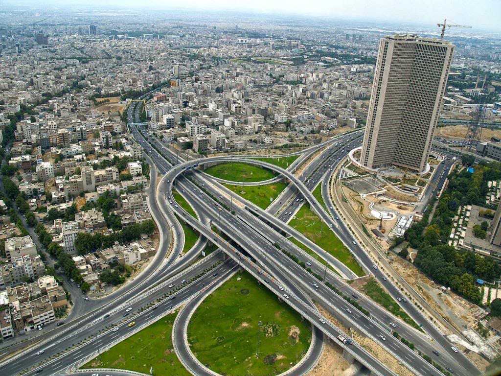 في 9 صور.. جولة سريعة داخل العاصمة الإيرانية «طهران»