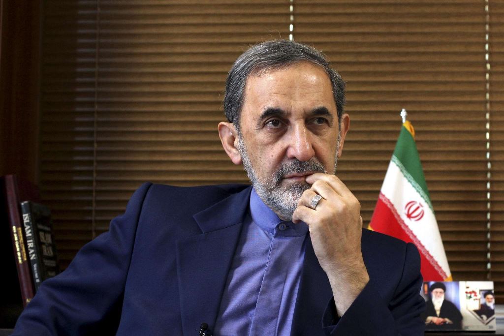 ولايتي: برنامج إيران البالستي ليس من شأن فرنسا