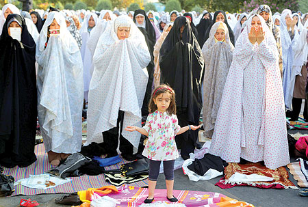 كيف يحتفل الإيرانيون بعيد الفطر؟