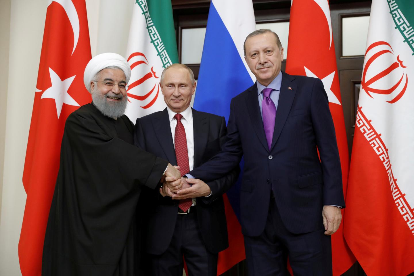تحالف أمريكا وتركيا والعمل مع روسيا وإيران قد يسهل المحادثات مع الأسد