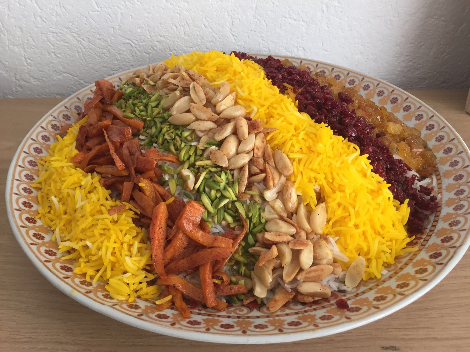 المطبخ الإيراني.. بهارات ولحوم وأرز وحساء