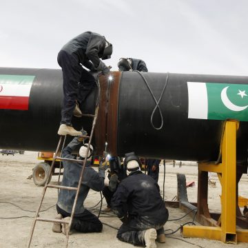 هل تؤثر العقوبات الأمريكية على مشروع الغاز بين إيران وباكستان؟