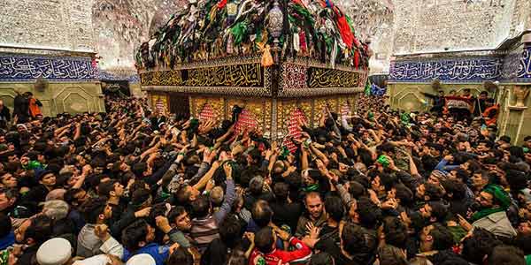 أكثر من مليون زائر يخوض رحلة الأربعين إلى قبر الإمام علي هذا العام